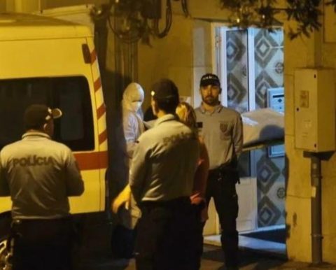  Dois cadáveres, de pai e filha, foram encontrados em um apartamento pela polícia de Portugal 
