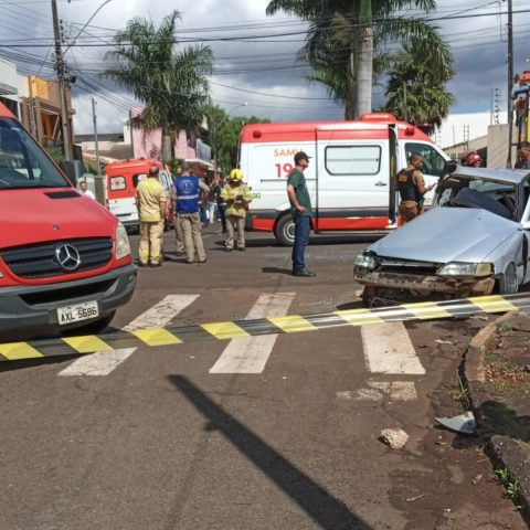 acidente com micro-ônibus escolar em Arapongas