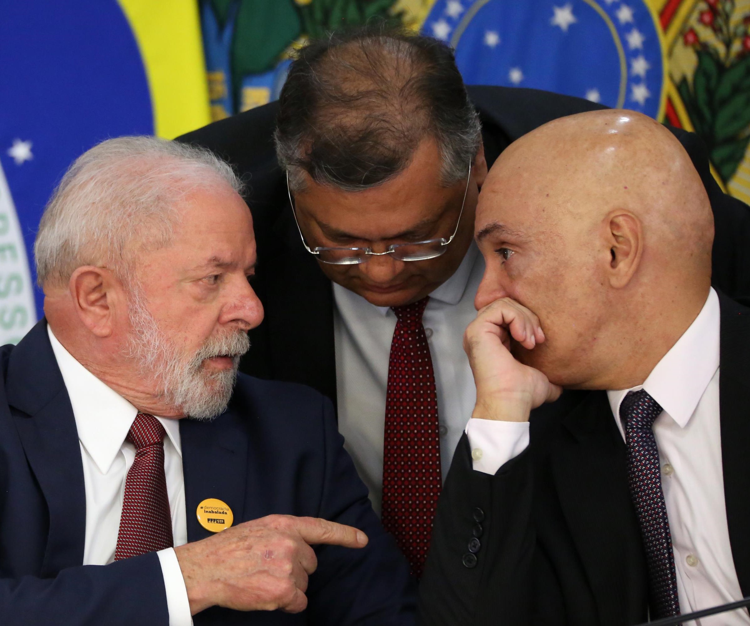  Lula, Flavio Dino e Alexandre de Moraes em reunião sobre segurança nas escolas 