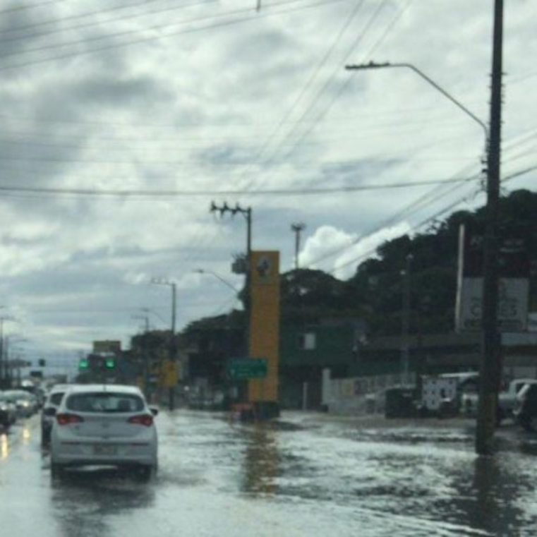  mare-invade-pr-florianopolis 