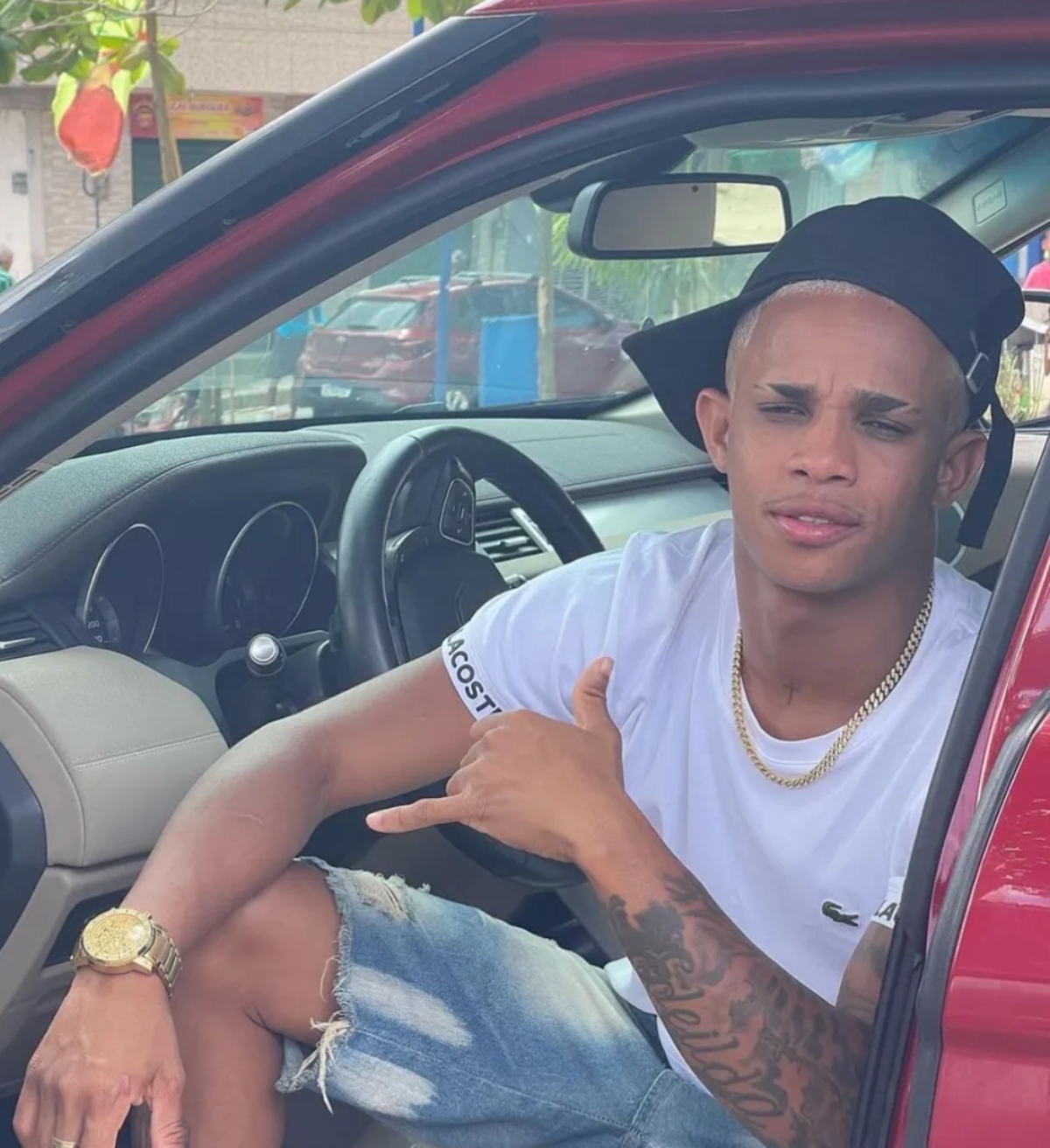  MC Biel Xcamoso morre em acidente de carro em Recife 