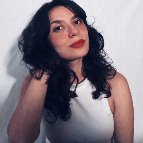 Naiara Paula da Conceição Silva, 29 anos, foi estrangulada com um cabo de USB pelo ex-marido. (Foto: Reprodução / Instagram)
