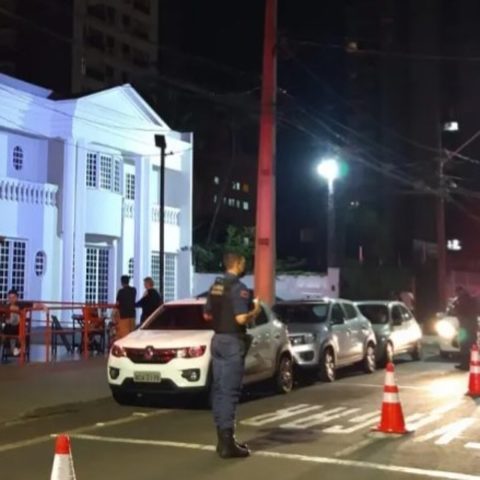 rua Paranaguá alvo de fiscalização