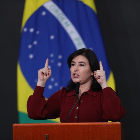 Ministra Simone Tebet toma posse em Brasília