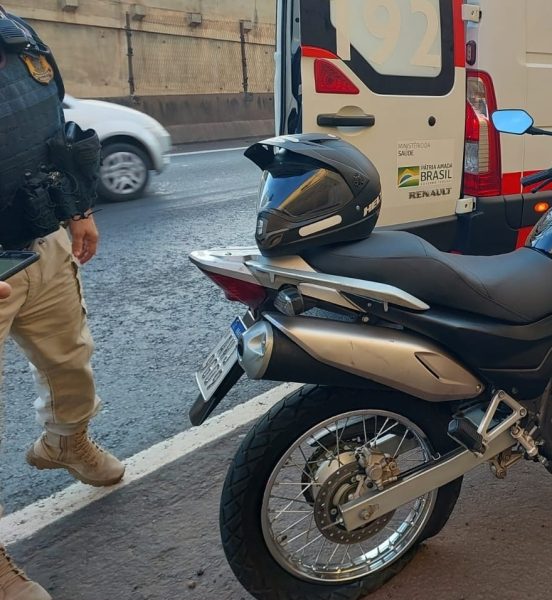 Homem fica gravemente ferido após cair de moto em Sarandi.