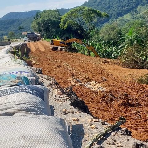 obras afundamento asfalto km 33 br-277 litoral do paraná