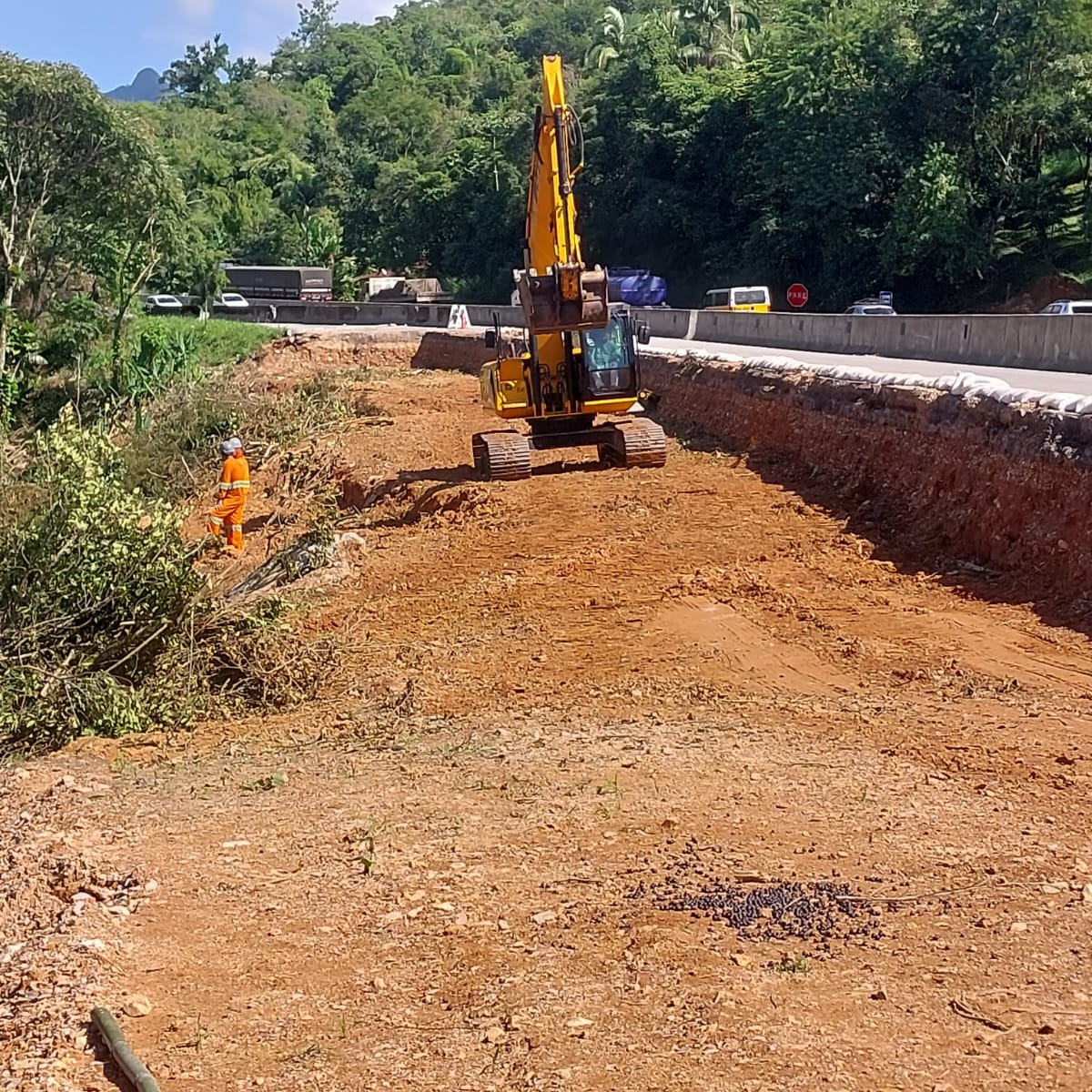 BR-277 é interditada por afundamento de pista em Morretes - AERP