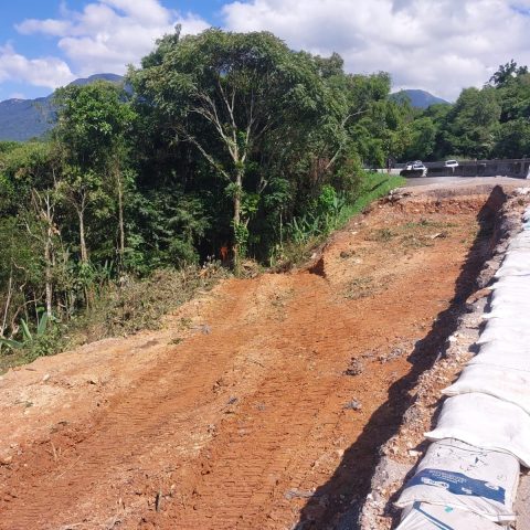 obras afundamento asfalto km 33 br-277 litoral do paraná