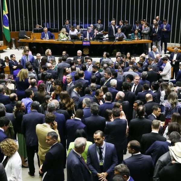 Câmara dos Deputados instala inquérito para investigar MST, Americanas e apostas