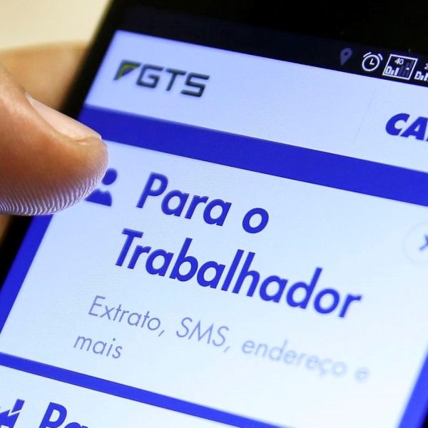 Ministro do Trabalho afirma que vai rever saque-aniversário do FGTS