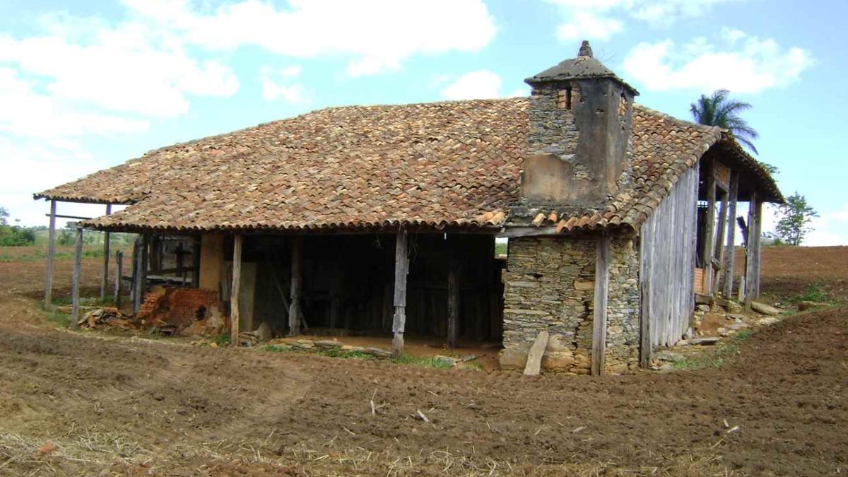  homem-demole-casa-condenado-pagar-200-mil-municipio 