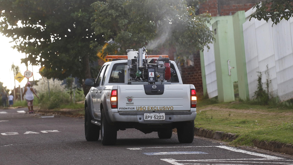  inseticida-emergencia-dengue-maio-fb 