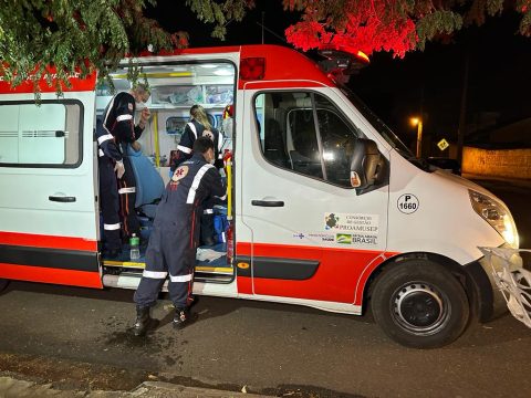 Jovem é esfaqueado durante tentativa de assalto em Maringá