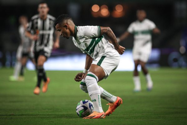 Kaio César, jogador do Coritiba