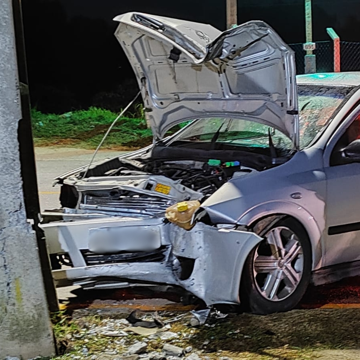  De acordo com o Sargento Rezende, do Corpo de Bombeiros, o motorista estava com sinais de embriaguez. 