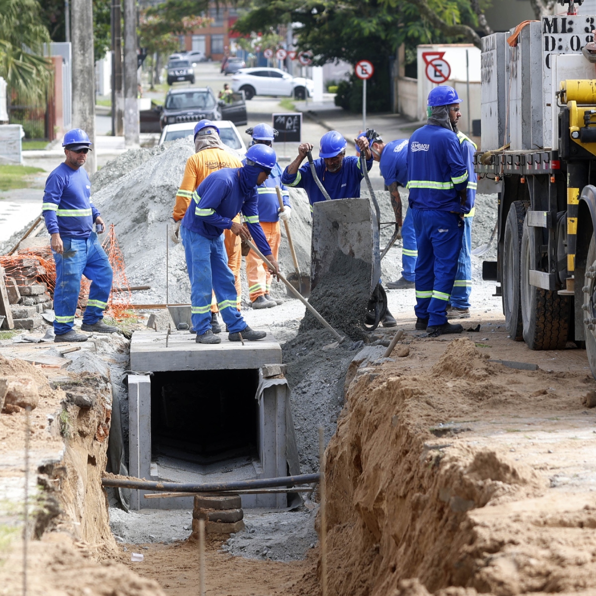  Governo inicia obras de microdrenagem em Matinhos 