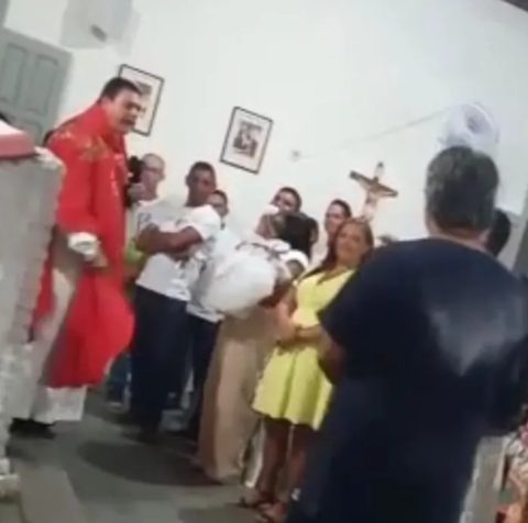 confusão aconteceu na Paróquia São Domingo