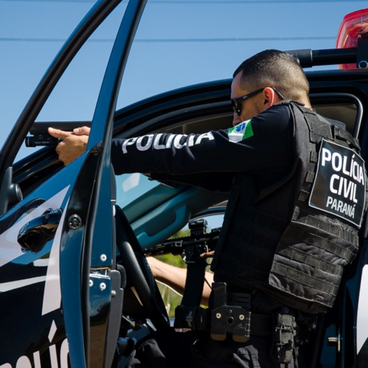  Polícia prende cinco pessoas por tráfico de drogas no Paraná 