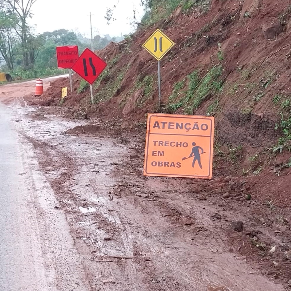  Detonação de rochas na PRC-466 é adiada. Rodovia será bloqueada na quarta 