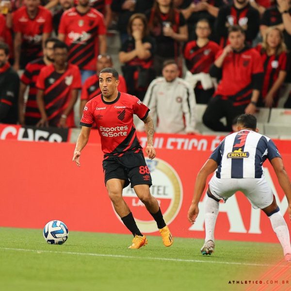 Lance de Athletico x Alianza LIma