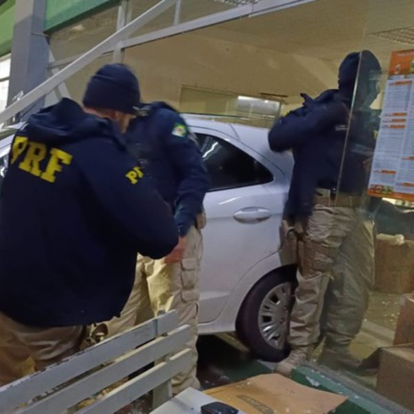  Motorista invade loja após perseguição policial na BR-376; homem foi preso 