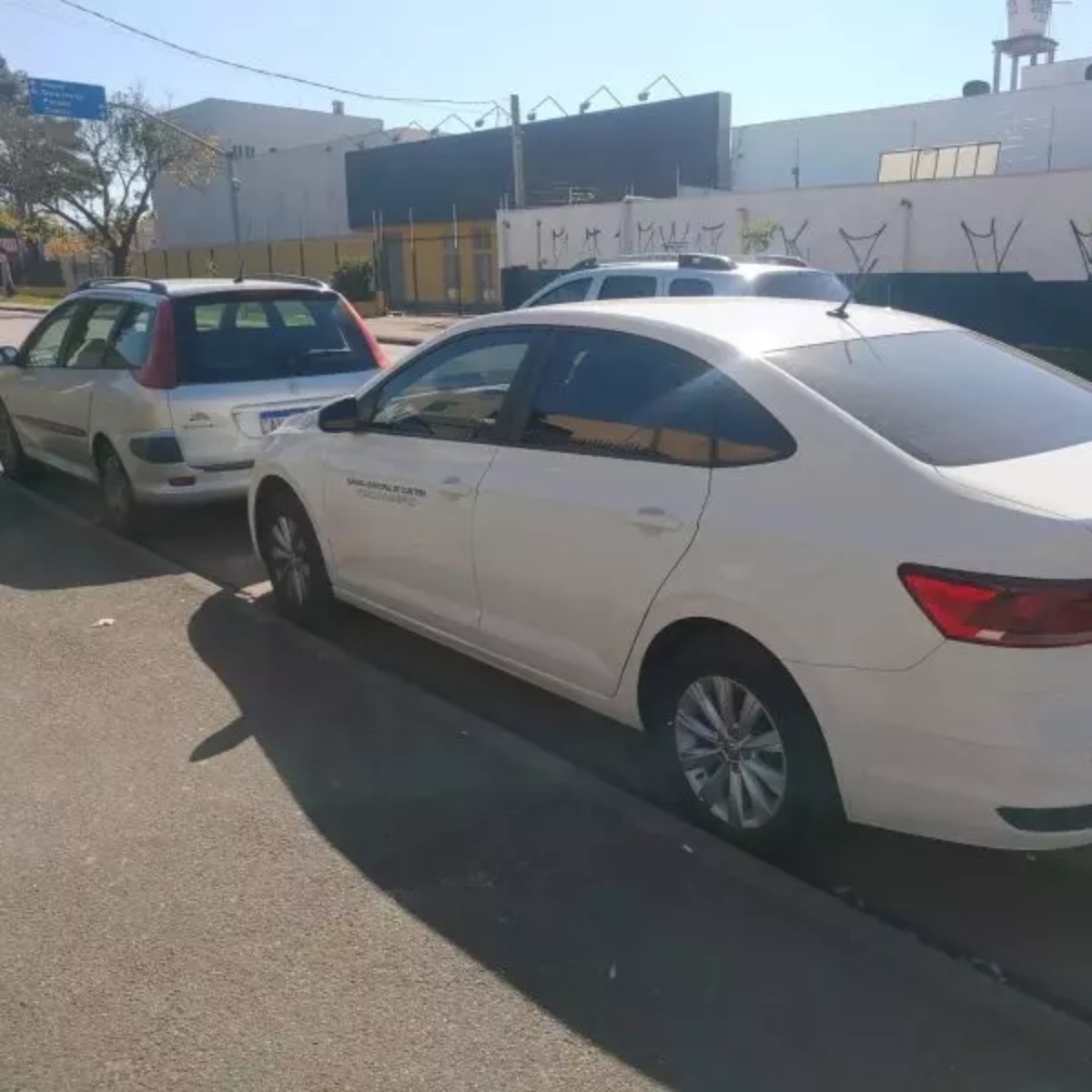  Assessor foi flagrado saindo da academia com o carro oficial da Câmara 