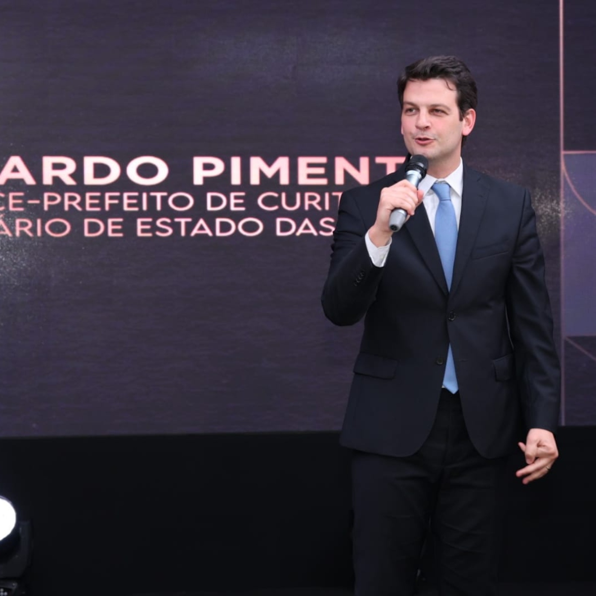  Eduardo Pimentel diz estar no caminho certo no Prêmio Personalidades TOPVIEW 