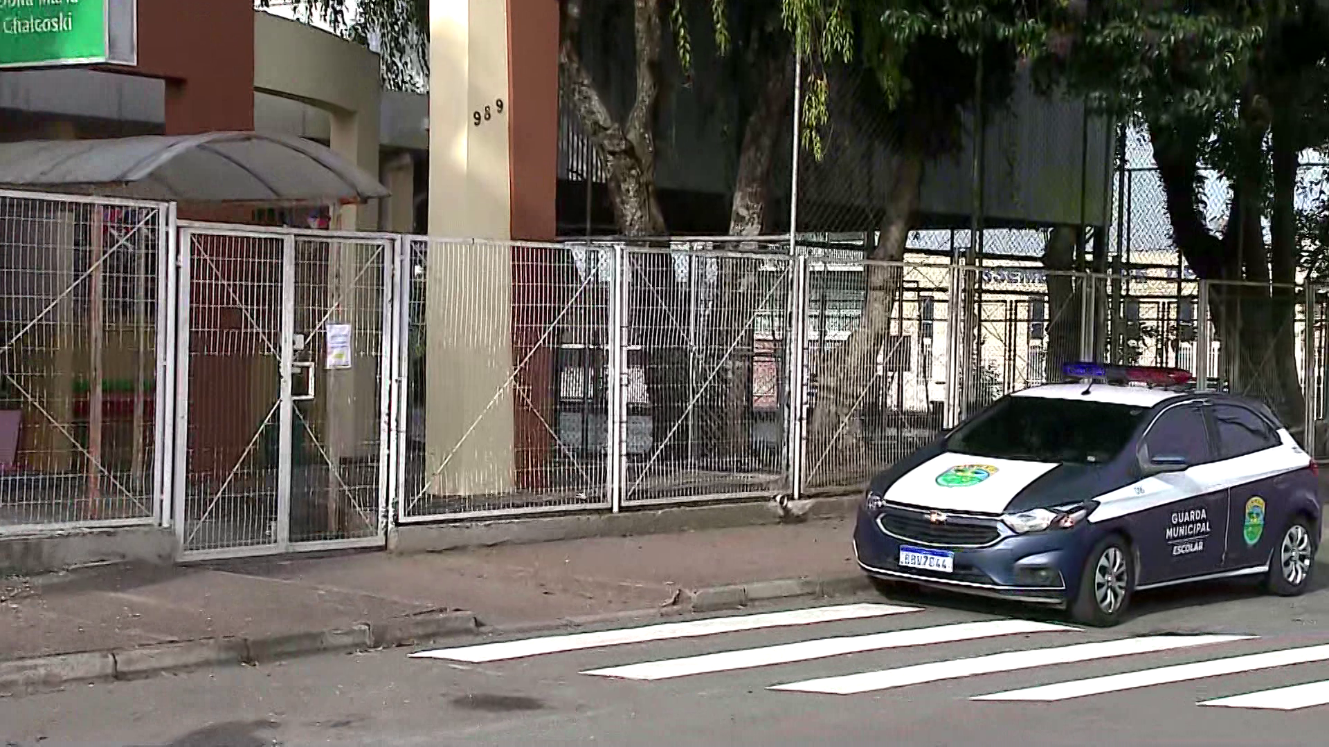  Jovem invade escola Pinhais 