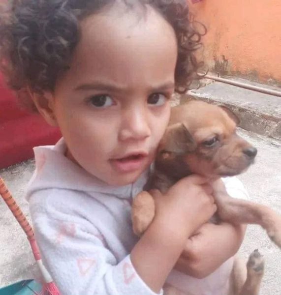 Bebê de um ano é sequestrada enquanto mãe vendia bala em semáforo