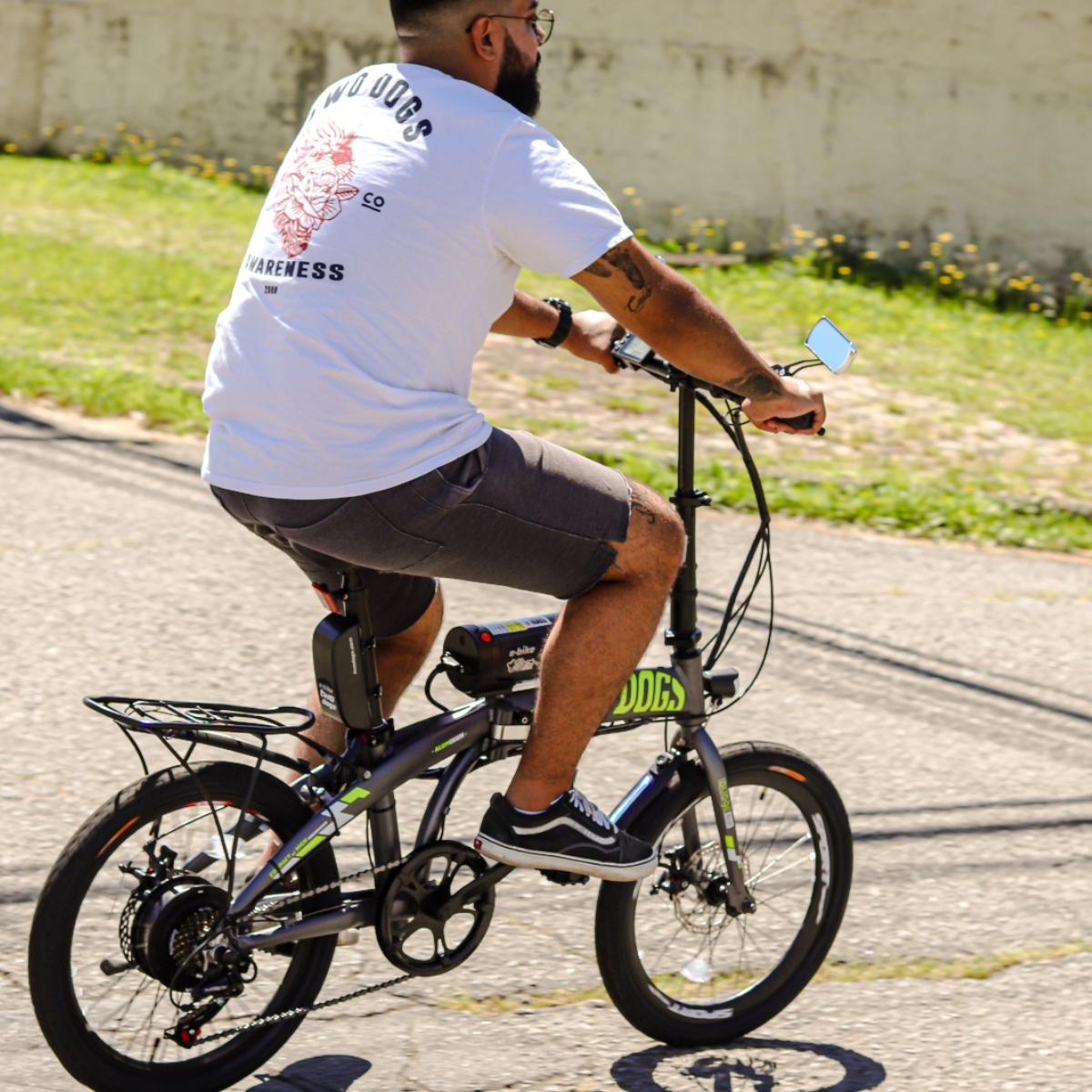  Comprar ou alugar bikes e patinetes elétricos? Saiba o que é mais econômico 