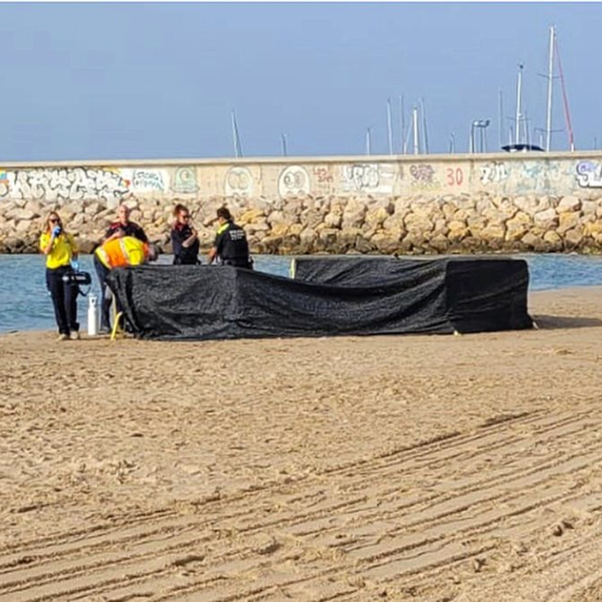  Cadáver de criança sem cabeça é encontrado em praia 