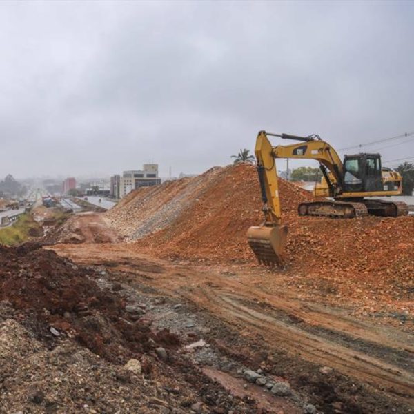 Linha Verde Norte - obras lote 4.1 - liberação de trecho de 500 metros - pavimentação e sinalização concluída