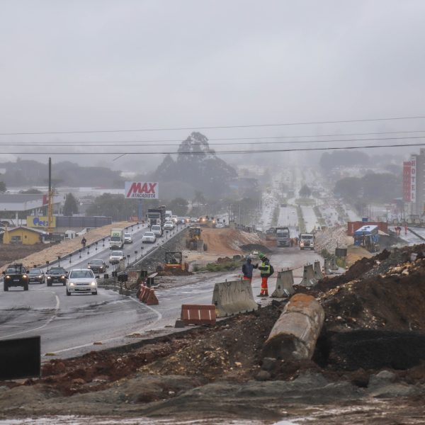 Linha Verde Norte - obras lote 4.1 - liberação de trecho de 500 metros - pavimentação e sinalização concluída