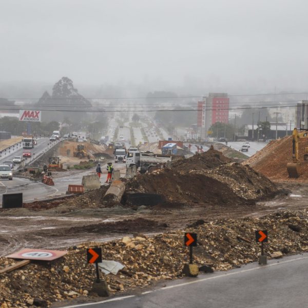 Linha Verde Norte - obras lote 4.1 - liberação de trecho de 500 metros - pavimentação e sinalização concluída