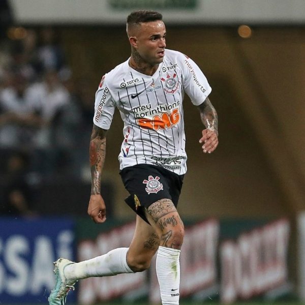 O jogador Luan, do Corinthians, foi agredido por supostos membros da Gaviões da Fiel, torcida organizada do Corinthians, em um motel na Barra Funda, em São Paulo, na madrugada desta terça-feira (4).