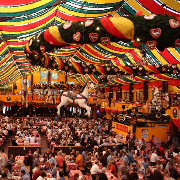 Oktoberfest tradicional na Europa