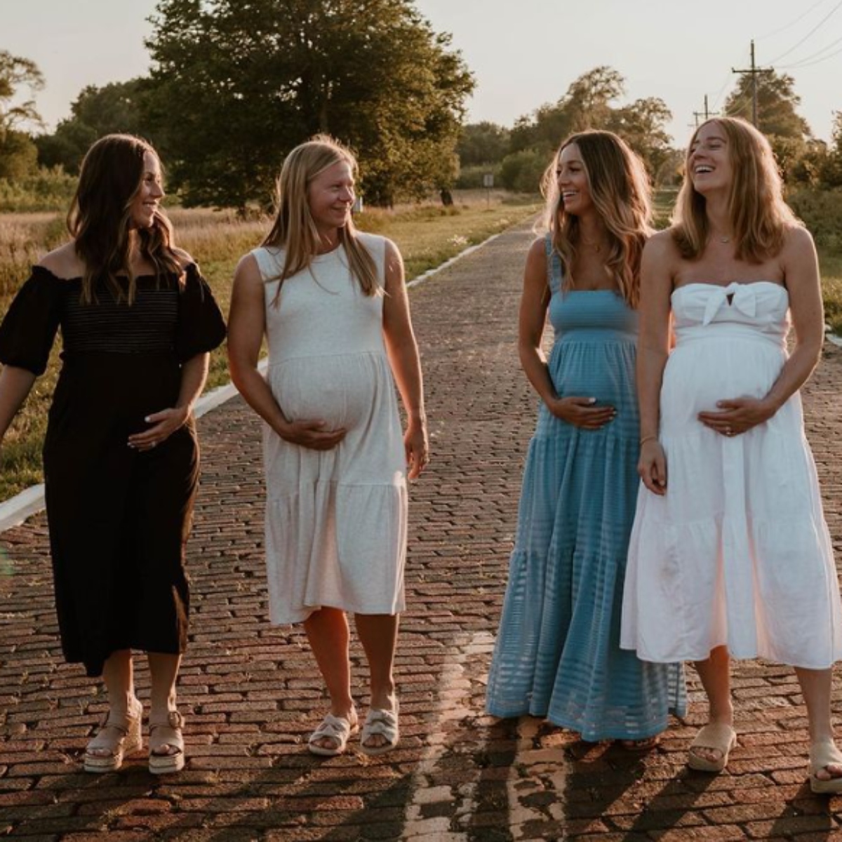  Quatro irmãs ficam grávidas ao mesmo tempo e história viraliza na internet 
