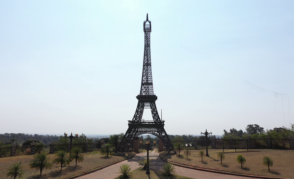 réplica da Torre Eiffel