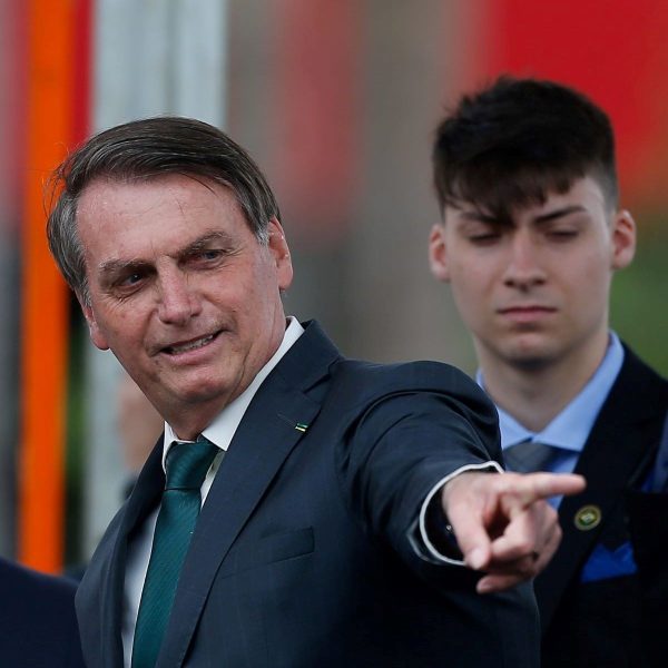 Jair Bolsonaro e seu filho Renan Bolsonaro