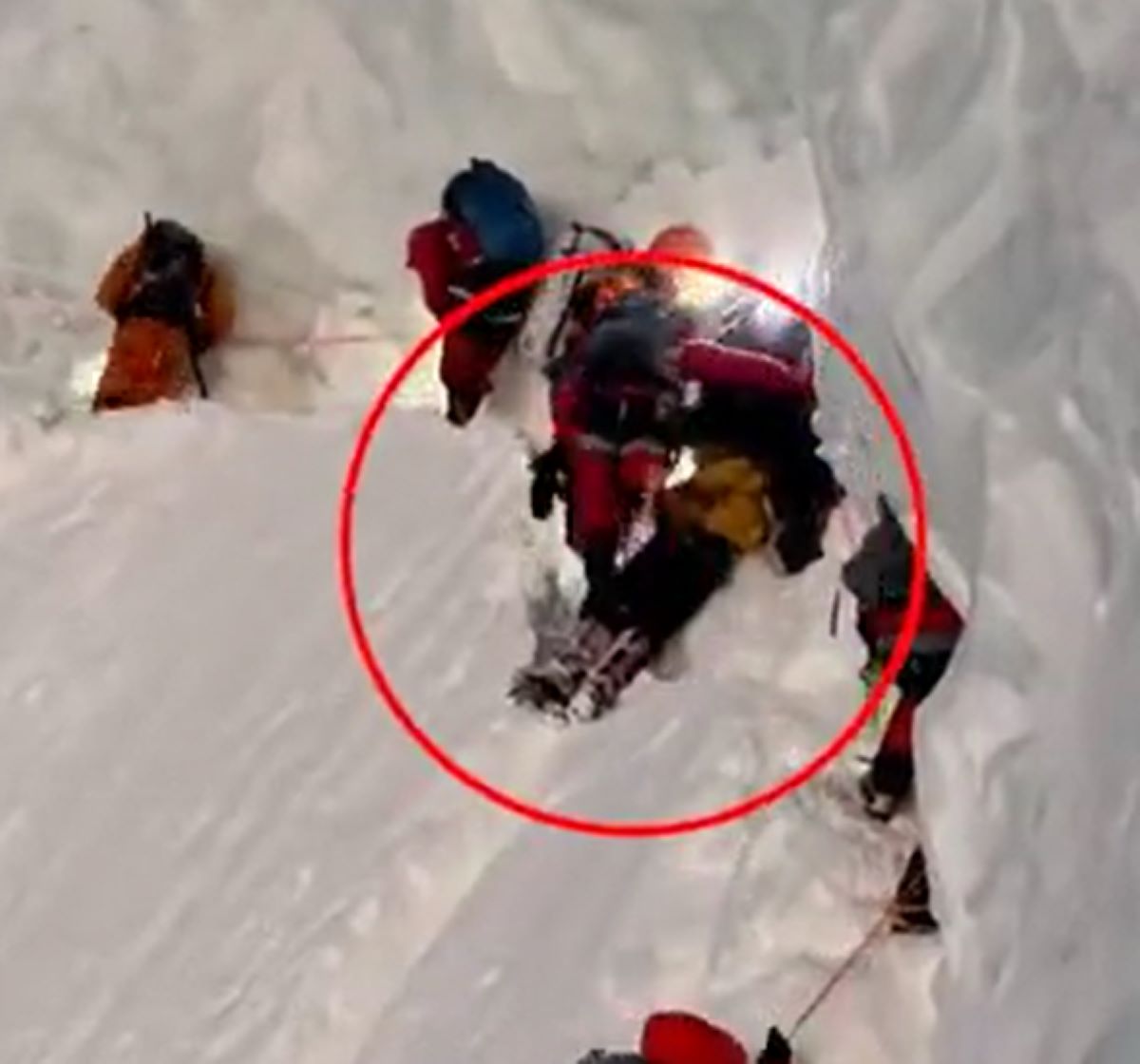  alpinista-morre-montanha-abandonado 