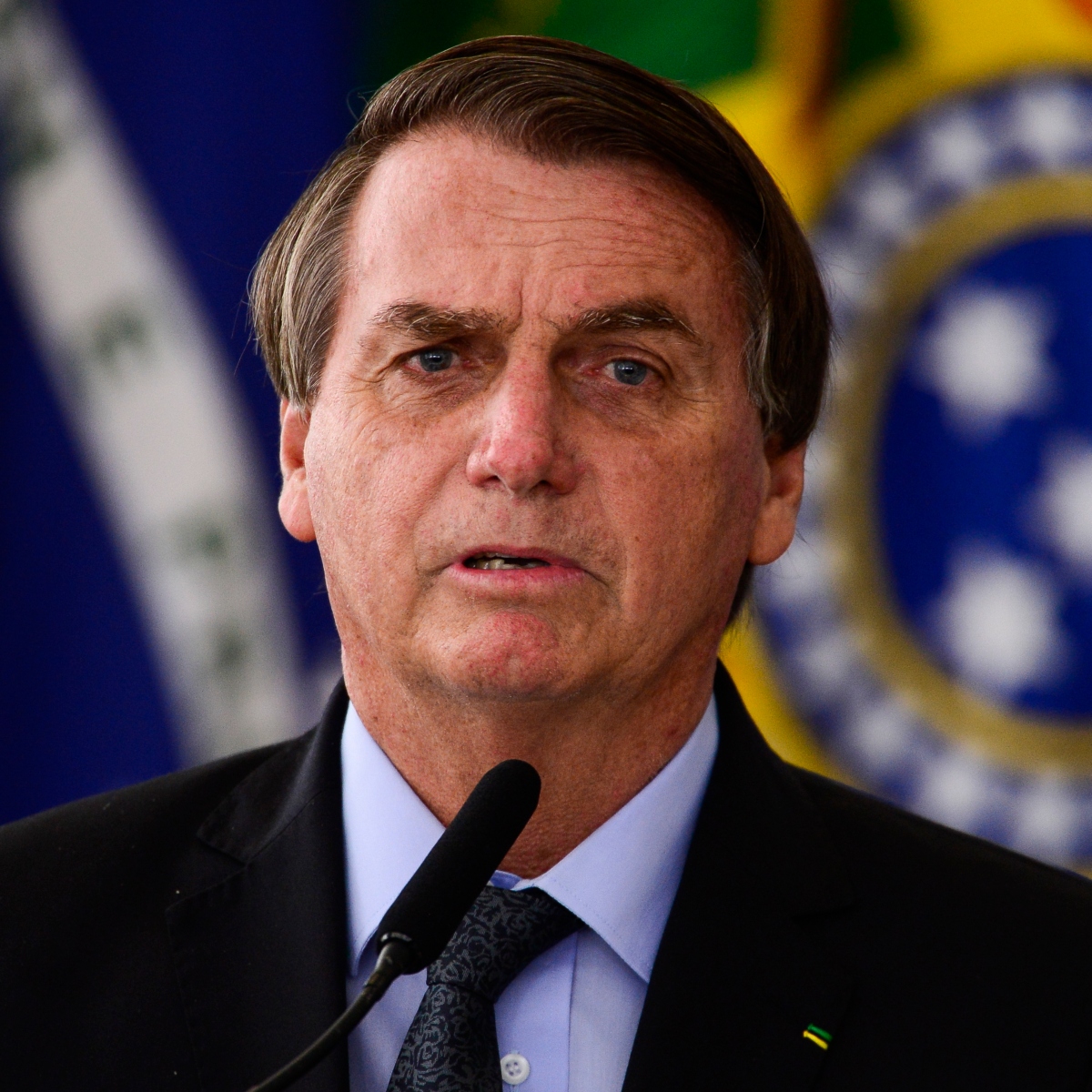  Bolsonaro entrega extratos 