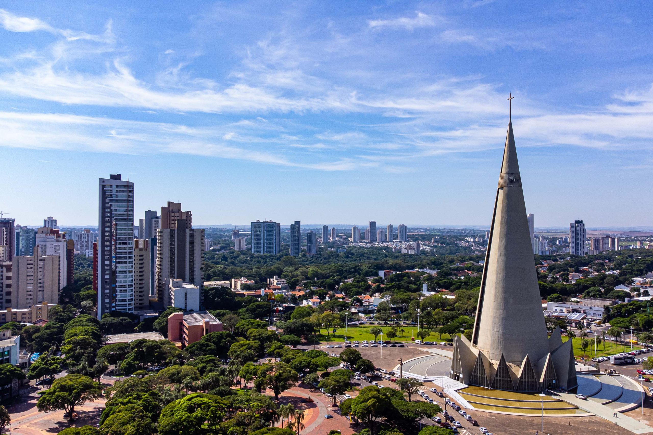  Sol entre nuvens: confira a previsão do tempo para esta semana em Maringá 