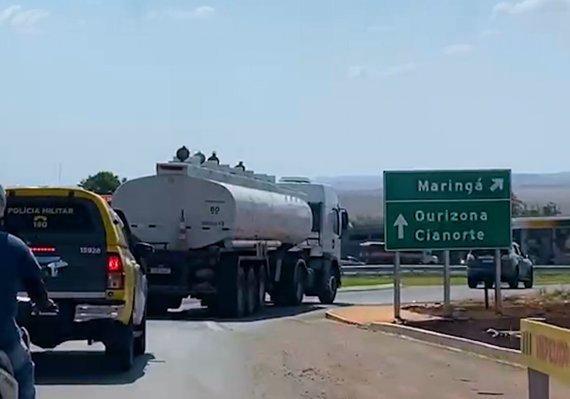  caminhão tanque com contrabando na rodovia 