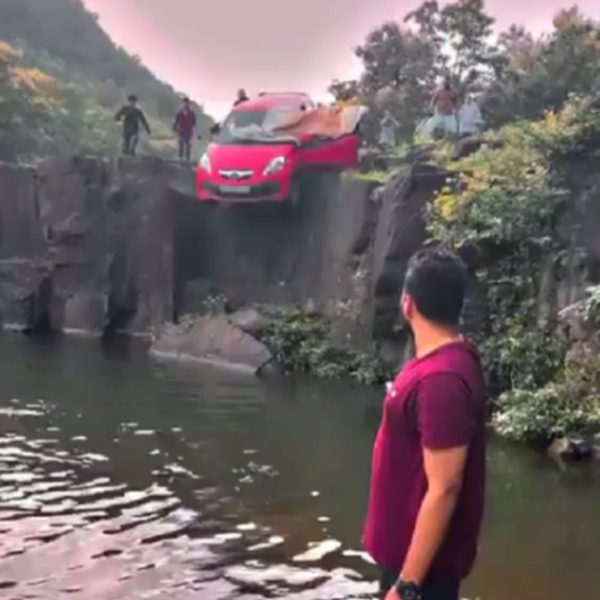 VÍDEO: Carro despenca de cachoeira com criança dentro; assista