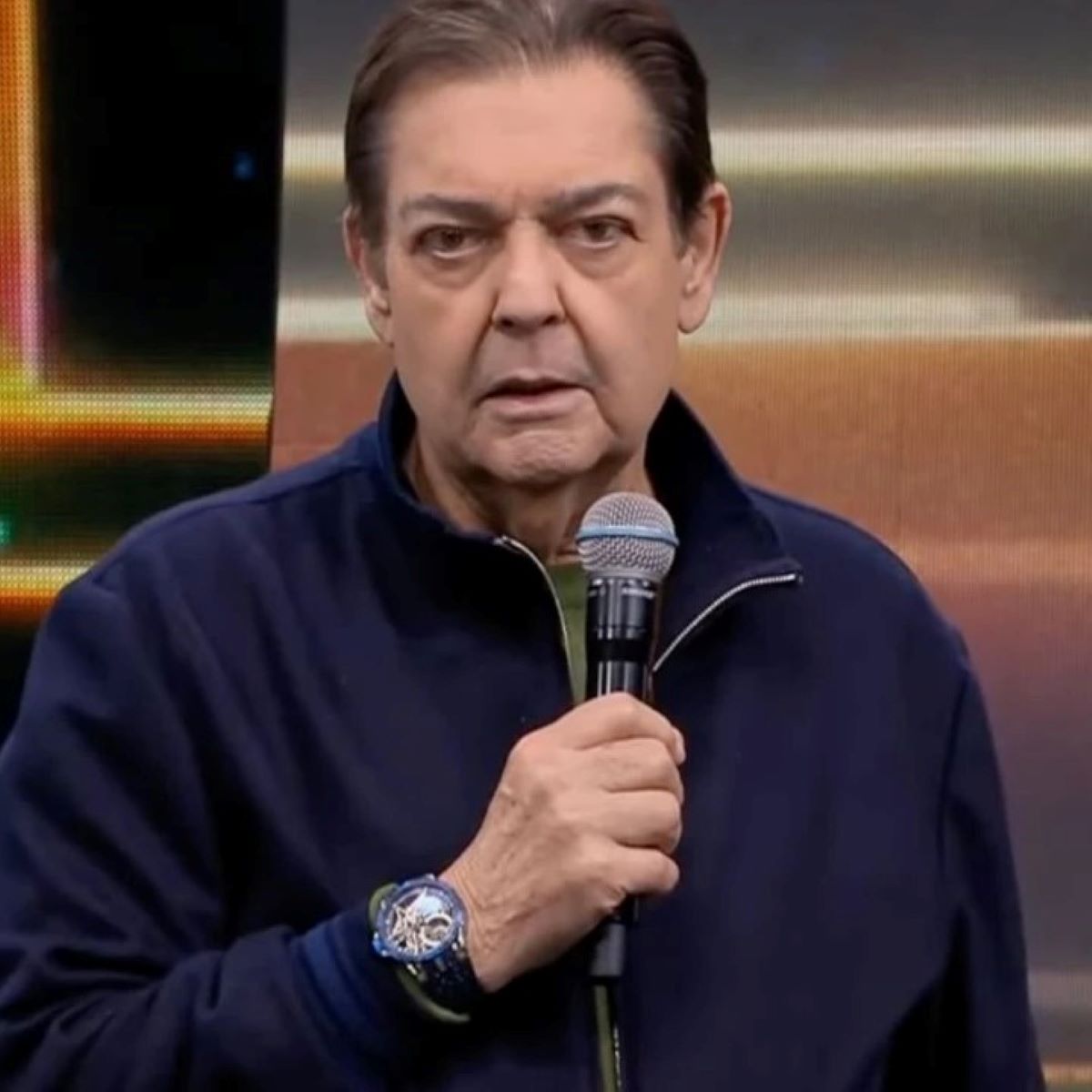  Faustão recebe novo coração 