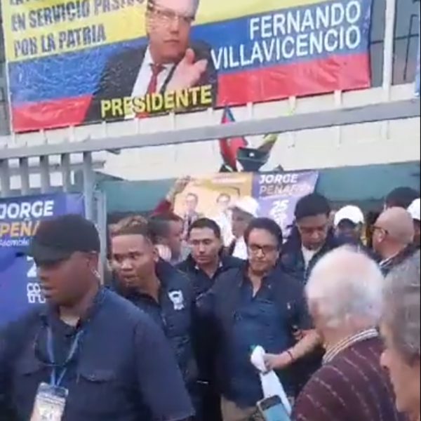 fernando villavicencio assassinado - candidato presidente equador