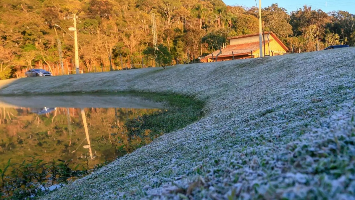  Frente Fria e geada no Paraná 