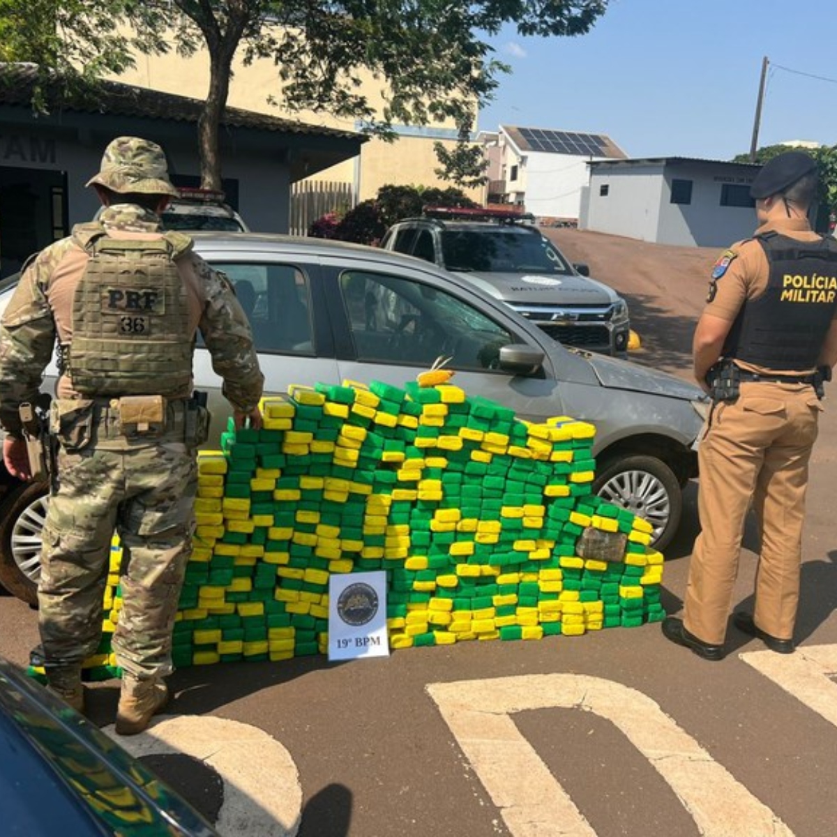  namorado abandona adolescente de 16 anos emmilharal com 300 Kg de maconha 