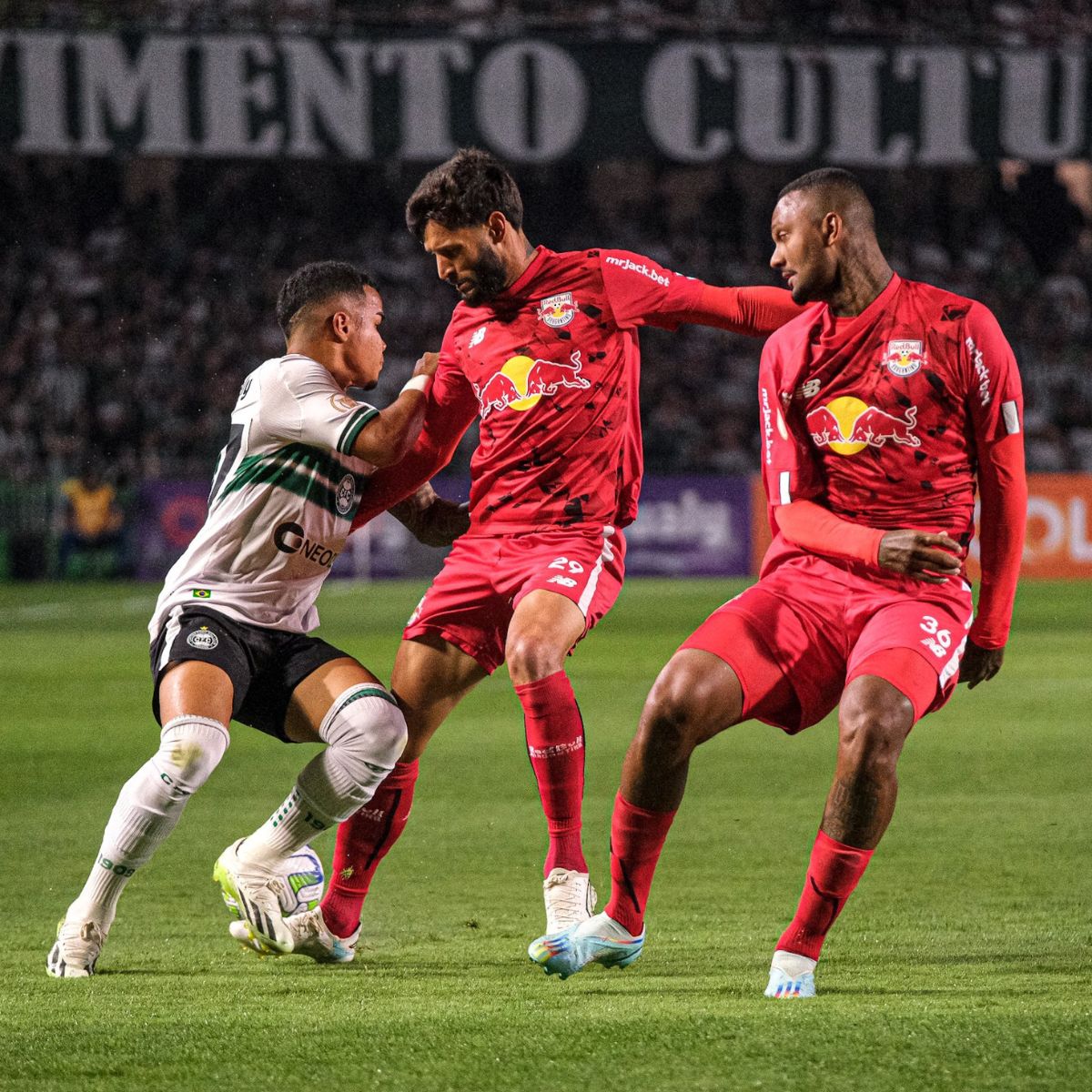  Bragantino x Coritiba 