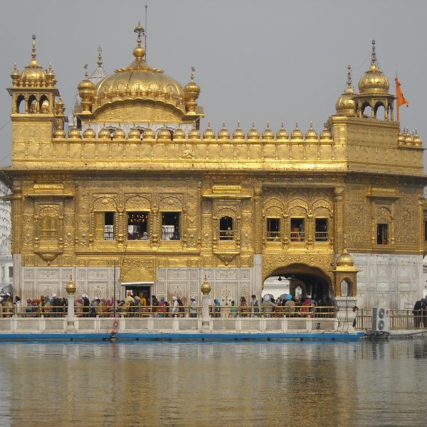 O sikhismo se originou na região do Himalaia. (Foto: reprodução/wikimedia commons)